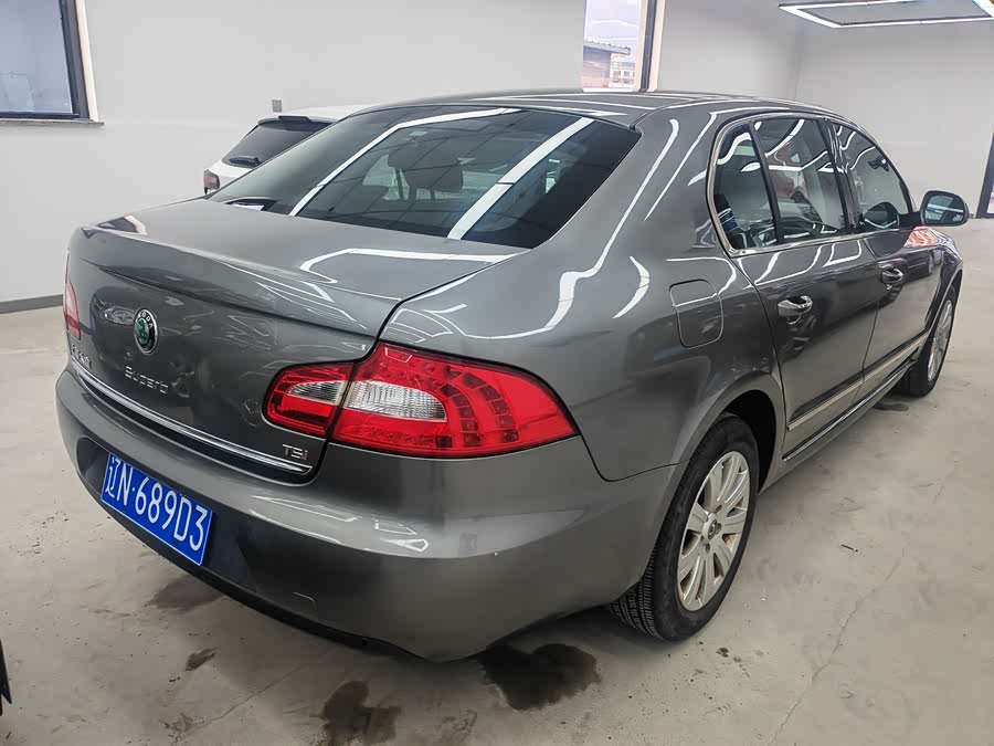 Skoda Superb 2012 imagen de coche #13