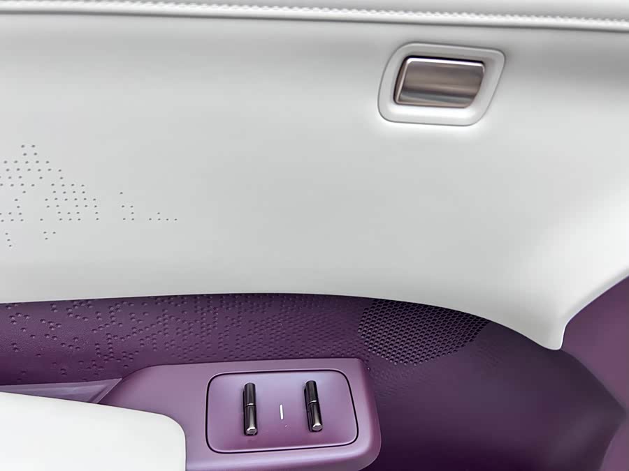 Zeekr X 2025 car image #13