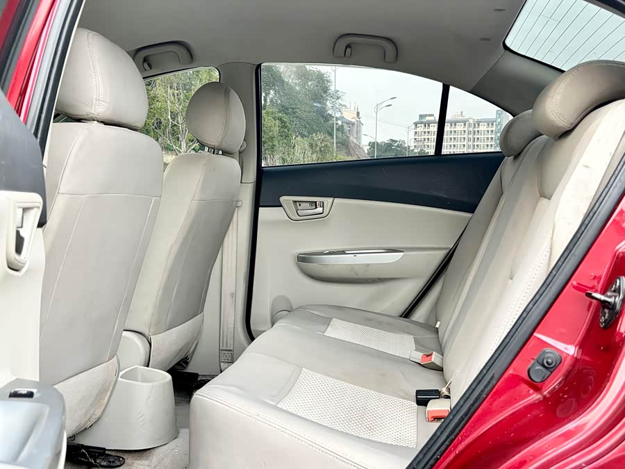 Changan Alsvin V5 2014 car image #13