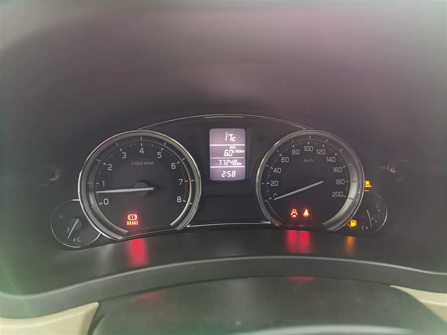 Suzuki Ciaz 2014 изображение автомобиля #13