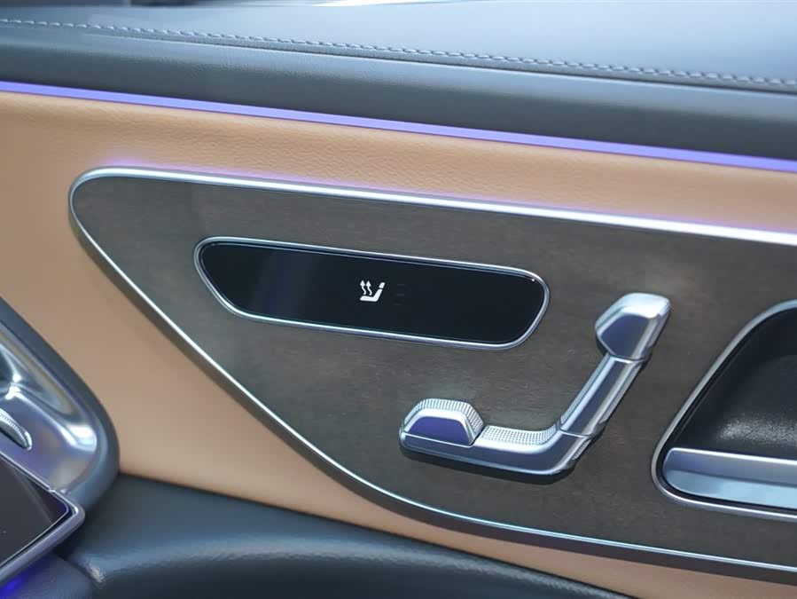 Mercedes-Benz E Class New Energy 2025 car image #13