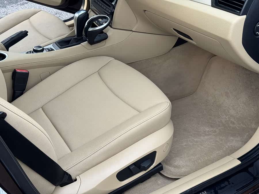 BMW X1 (Imported) 2012 car image #13