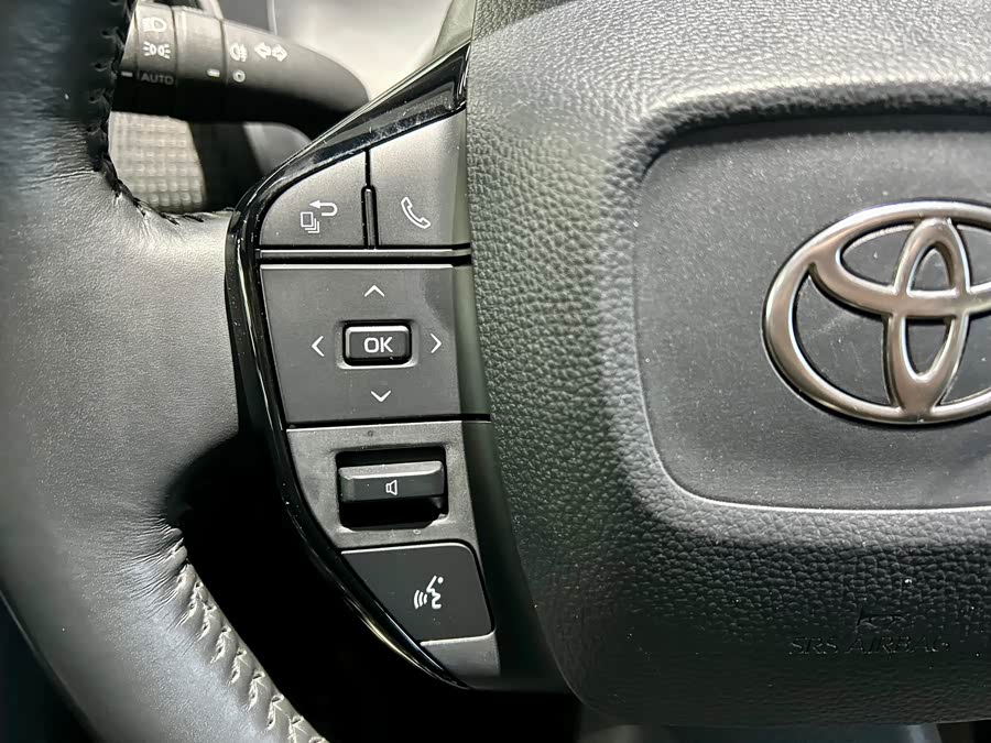 Toyota bZ4X 2022 immagine di auto #13