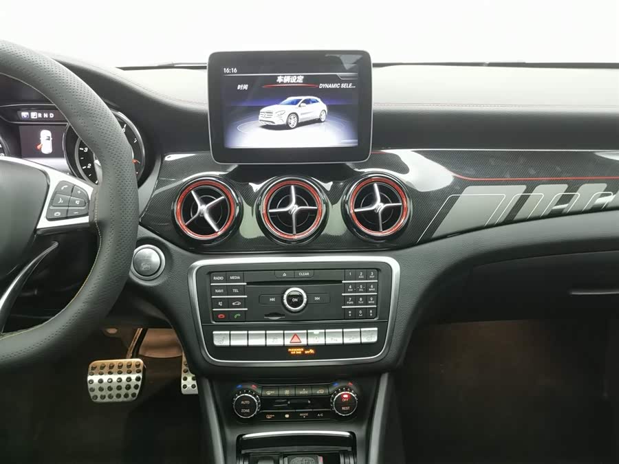 Mercedes-Benz GLA AMG 2018 car image #13