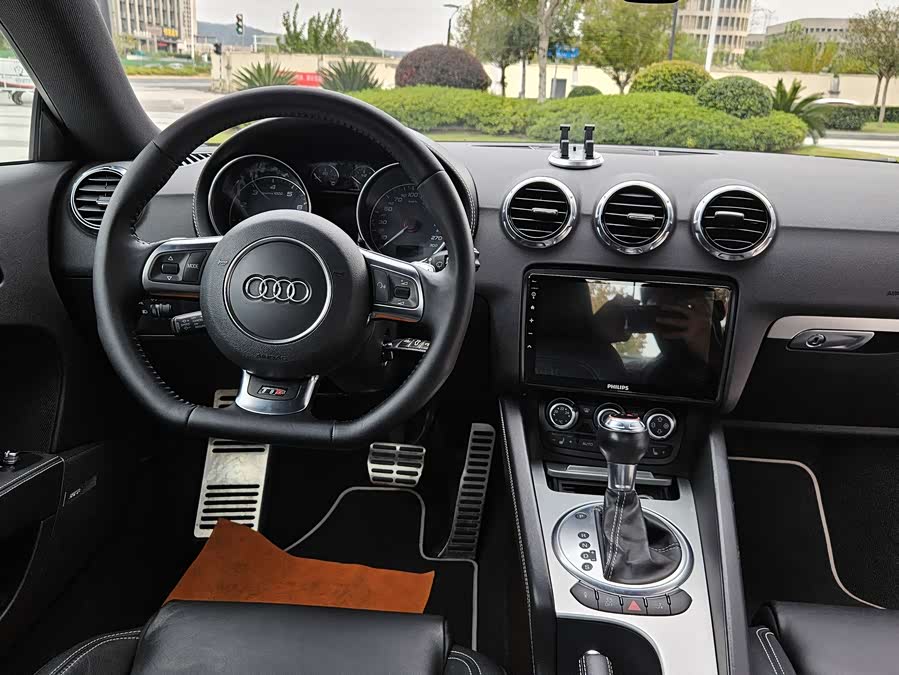 Audi TTS 2012 #13 Audi TTS 2012 car image #13