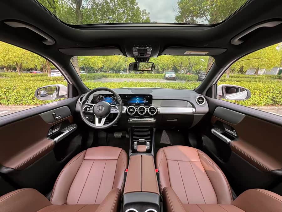 Mercedes-Benz GLB Class 2022 car image #13