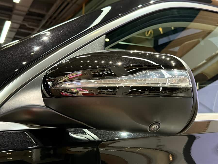 Mercedes-Benz Maybach GLS 2024 car image #13