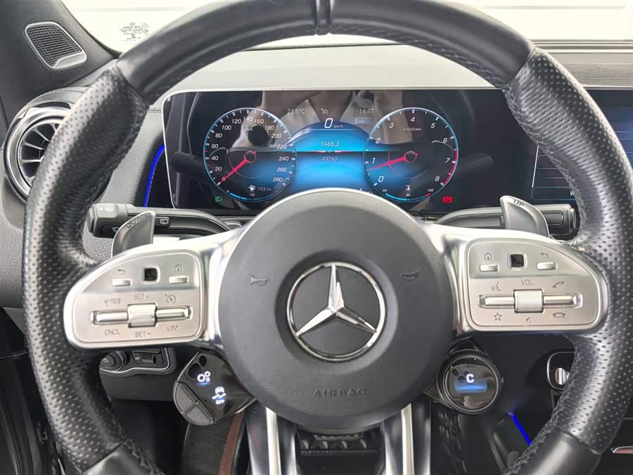 Mercedes-Benz GLB AMG 2021 immagine di auto #13