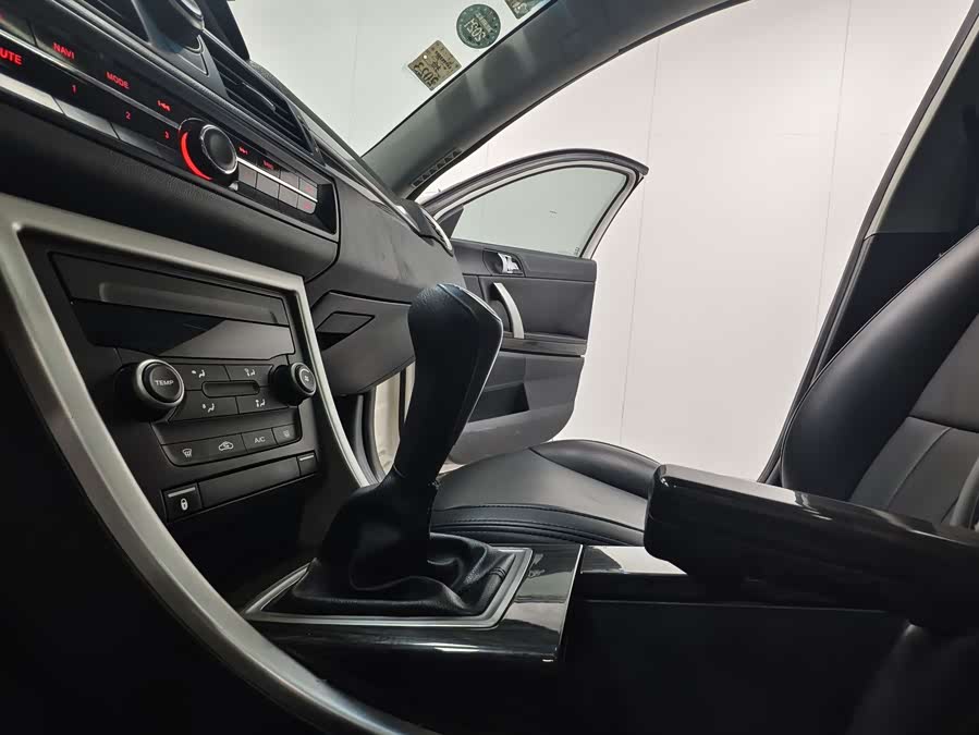 Roewe 550 2013 изображение автомобиля #13