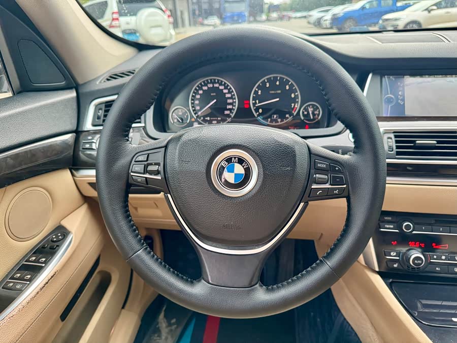 BMW 5 Series GT 2010 #13 BMW 5 Series GT 2010 immagine di auto #13