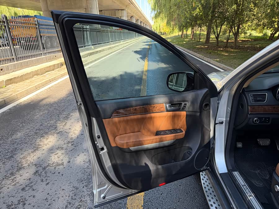 Haval H8 2015 car image #13