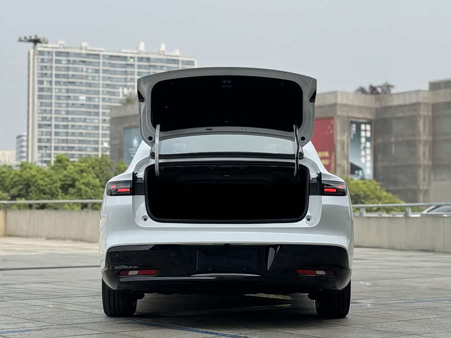 零跑汽车 零跑B01 汽车图片 #13