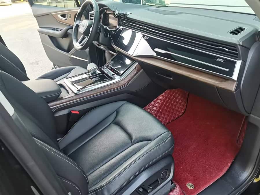 Audi Q7 2024 صورة سيارة #13