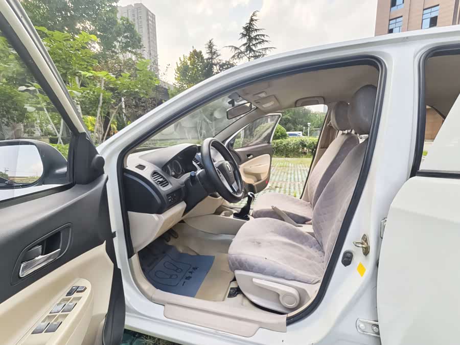 GEELY KingKong Fortune 2014 car image #13