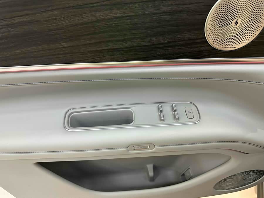 2024 car image #13