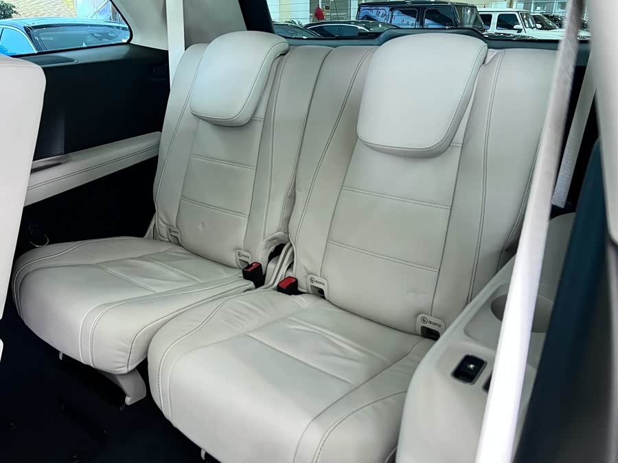 Mercedes-Benz GLS Class 2023 #13 Mercedes-Benz GLS Class 2023 car image #13