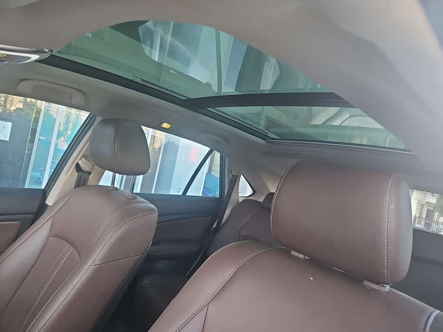 BYD S7 2017 car image #13