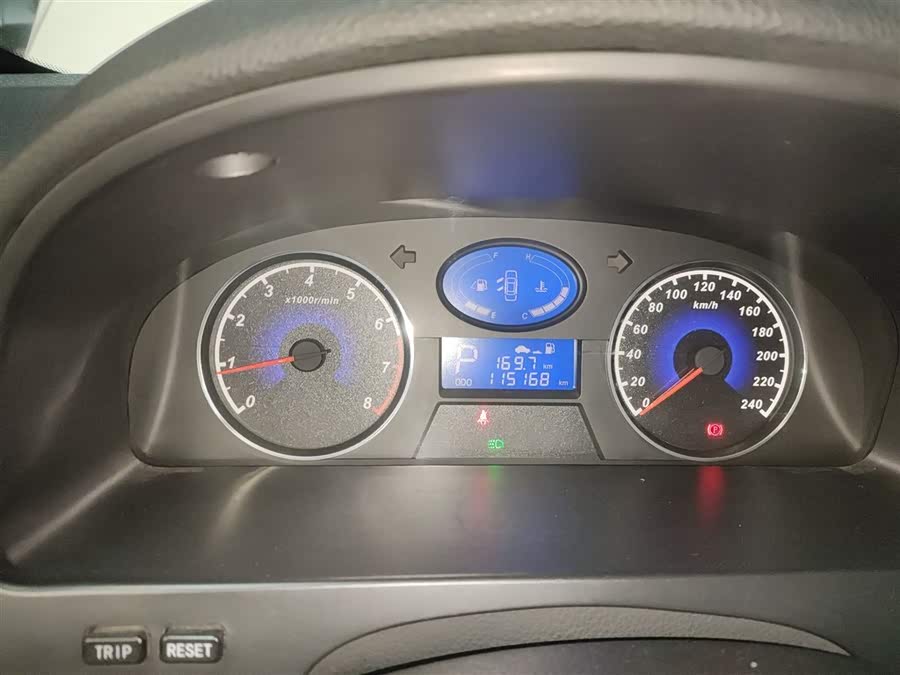 GEELY Emgrand Classic 2014 imagem de carro #13