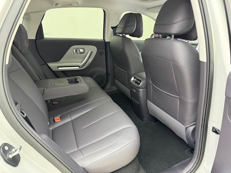 零跑汽车 零跑B01 2025 汽车图片 #13