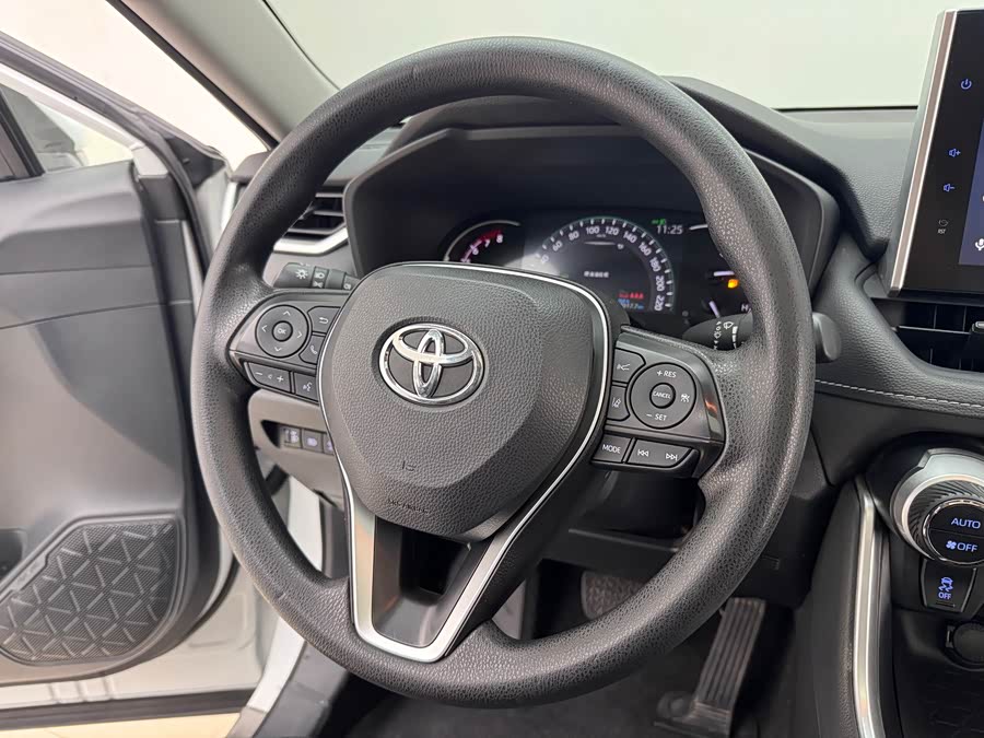 Toyota RAV4 2021 #13 Toyota RAV4 2021 car image #13