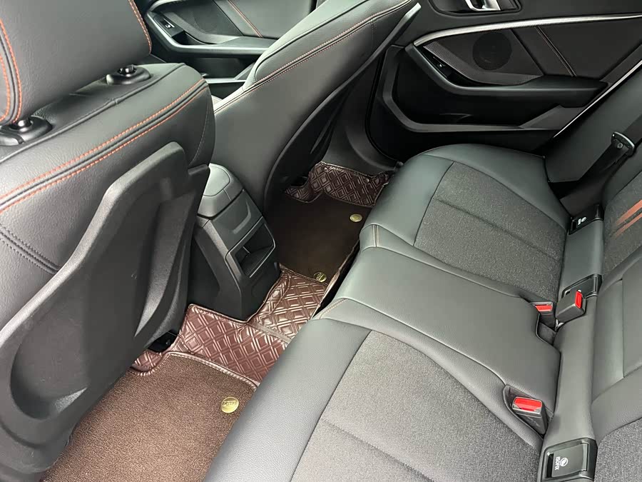 BMW 2 Series (Imported) 2024 immagine di auto #13