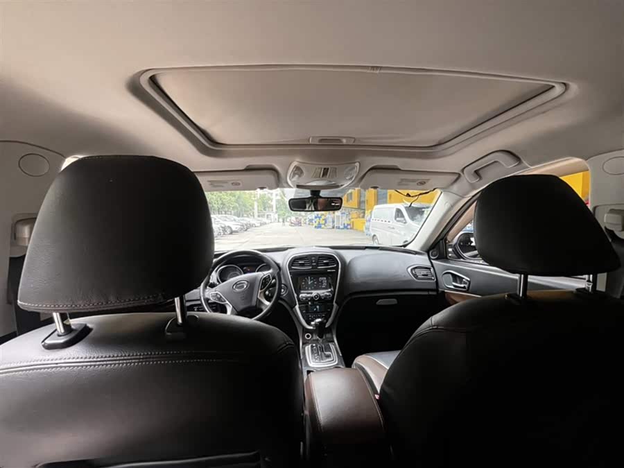 GAC Trumpchi GS5 Super 2015 car image #13