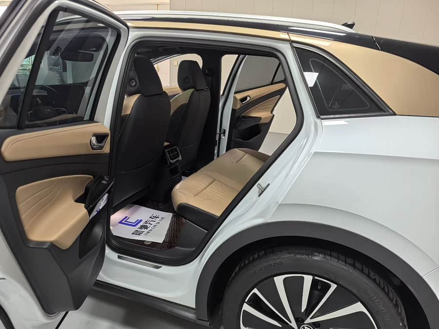 Volkswagen ID.4 X 2023 image de voiture #13