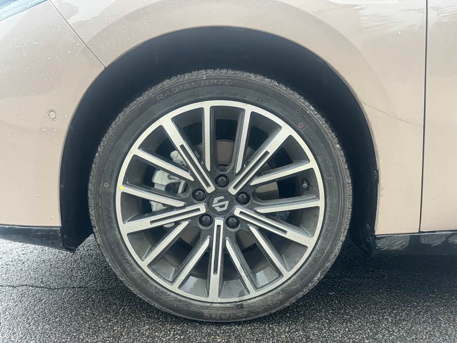 零跑汽车 零跑B01 2025 汽车图片 #13