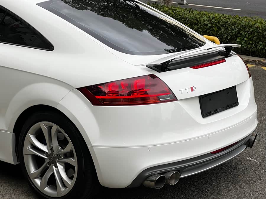 Audi TTS 2014 car image #13