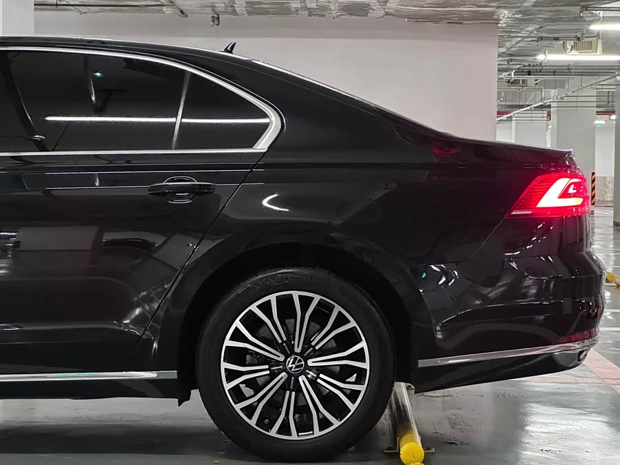 Volkswagen Phideon 2022 immagine di auto #13