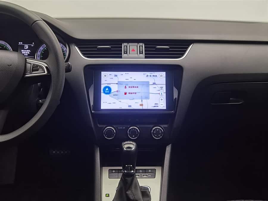 Skoda Octavia 2019 car image #13