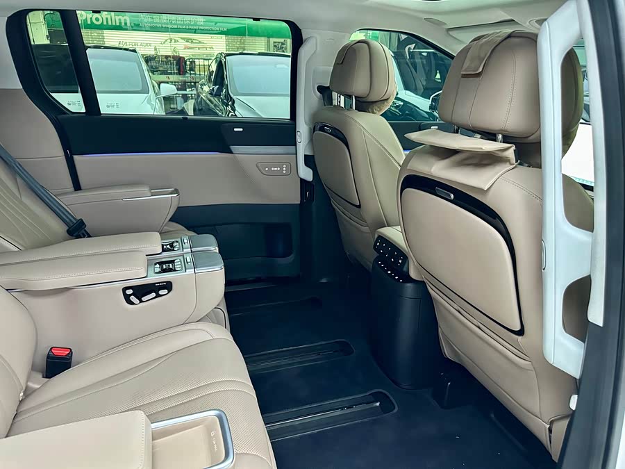 Xpeng X9 2024 immagine di auto #13