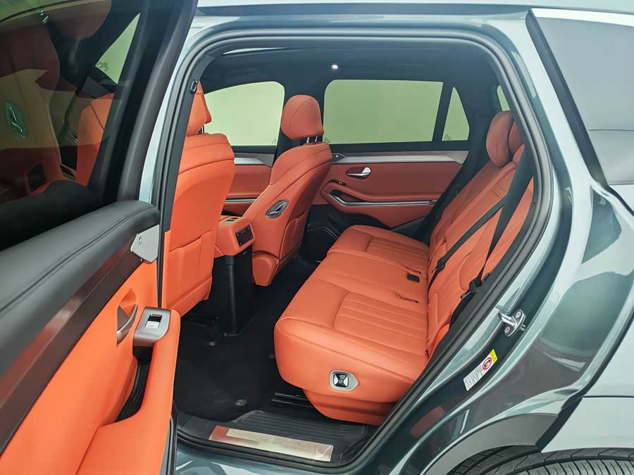 BYD Tang L 2025 صورة سيارة #13