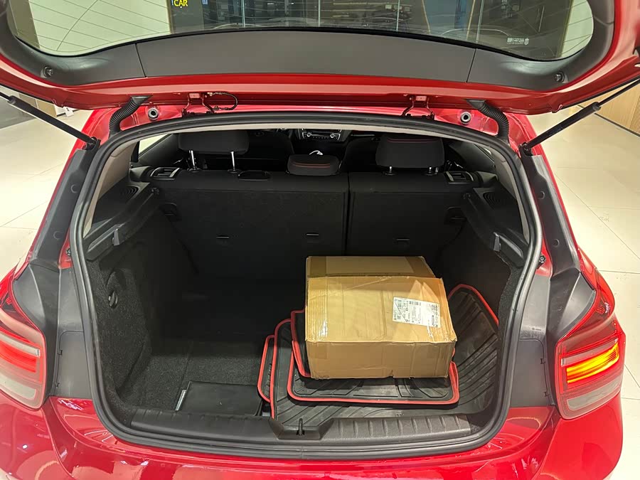 BMW 1 Series (Imported) 2012 car image #13