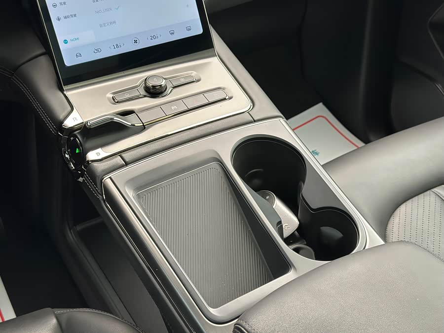 NIO ES6 2021 صورة سيارة #13