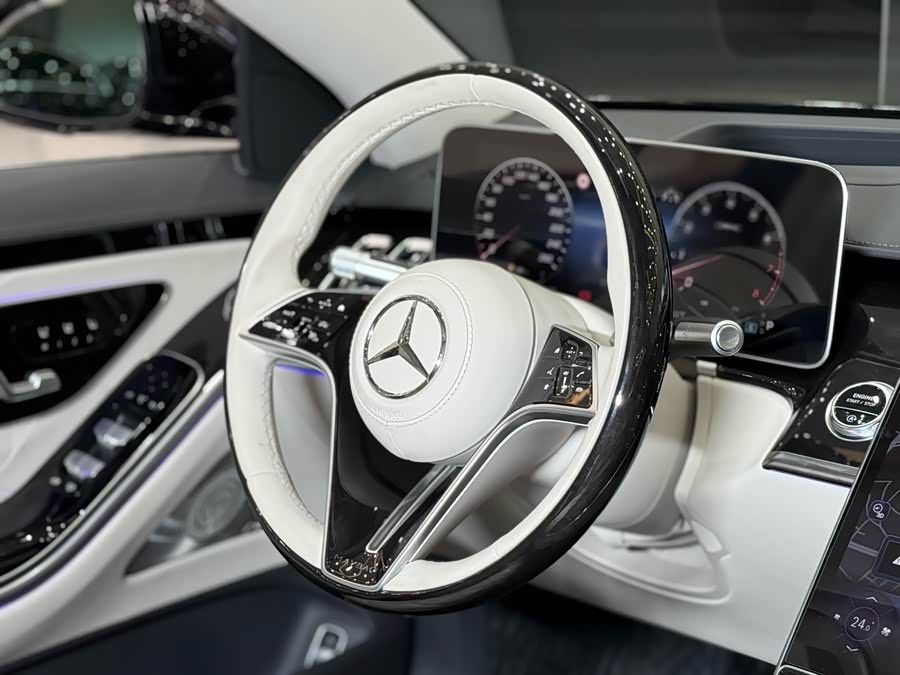 Mercedes-Benz Maybach S Class 2023 car image #13