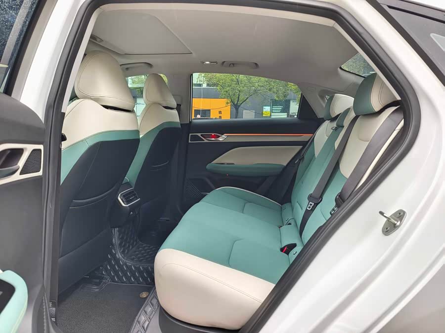 GEELY Emgrand L HiP 2023 #13 GEELY Emgrand L HiP 2023 car image #13