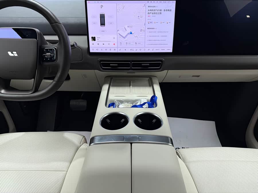 理想汽车 理想MEGA 2024 汽车图片 #13