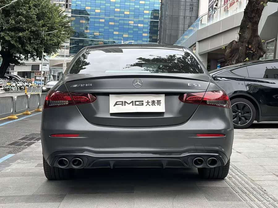 Mercedes-Benz E AMG 2023 صورة سيارة #13