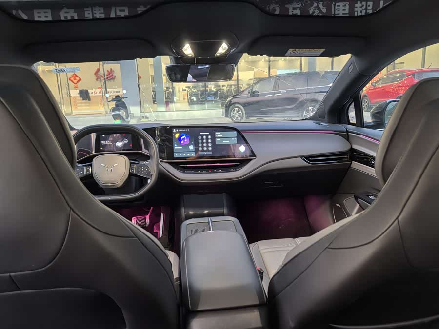 HongQi EH7 2024 #13 HongQi EH7 2024 car image #13