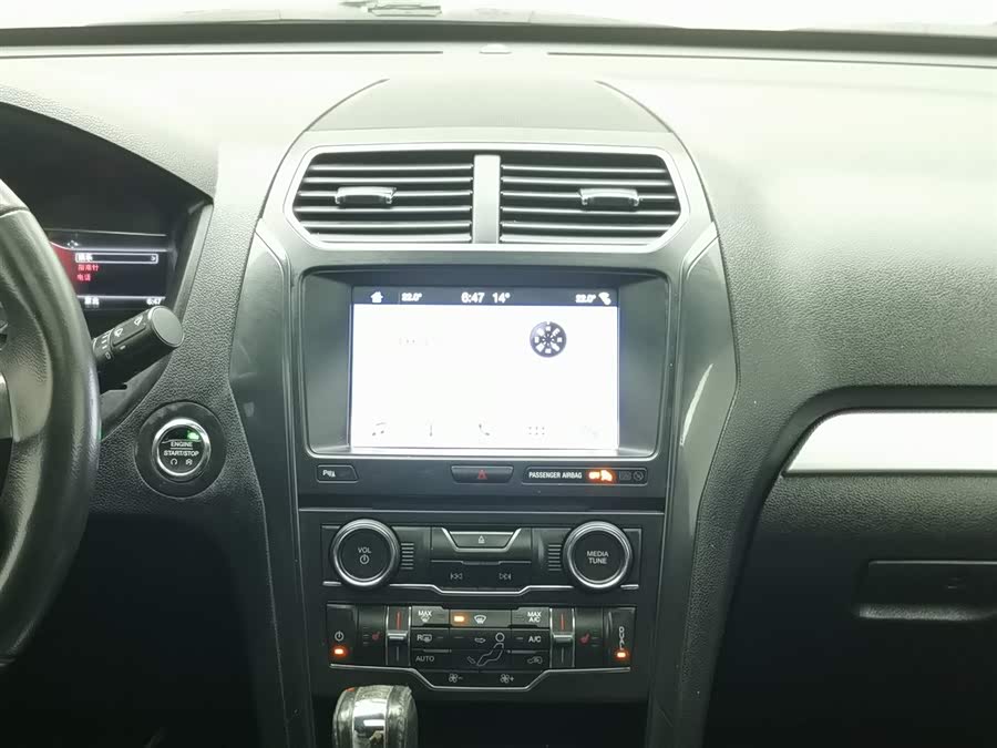 Ford Explorer (Imported) 2017 #13 Ford Explorer (Imported) 2017 car image #13