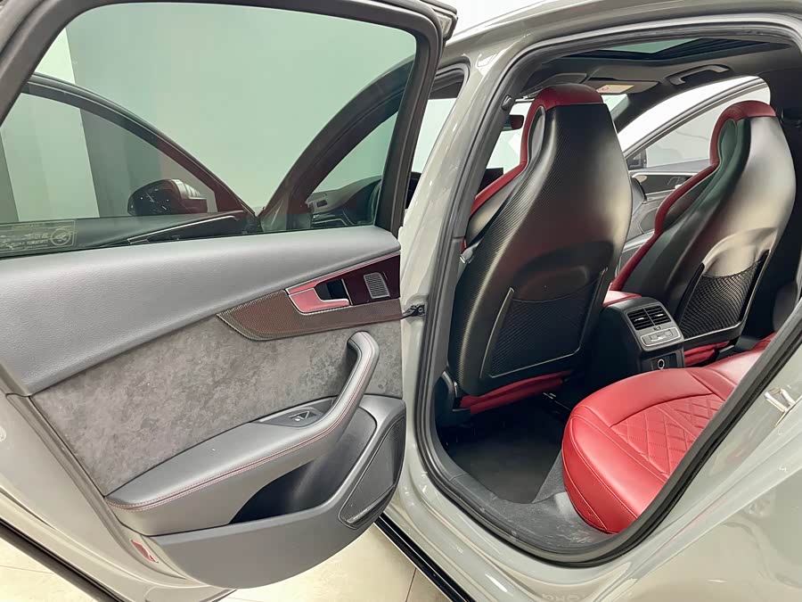 Audi S4 2020 car image #13