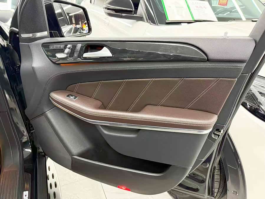 Mercedes-Benz GLS AMG 2017 #13 Mercedes-Benz GLS AMG 2017 car image #13