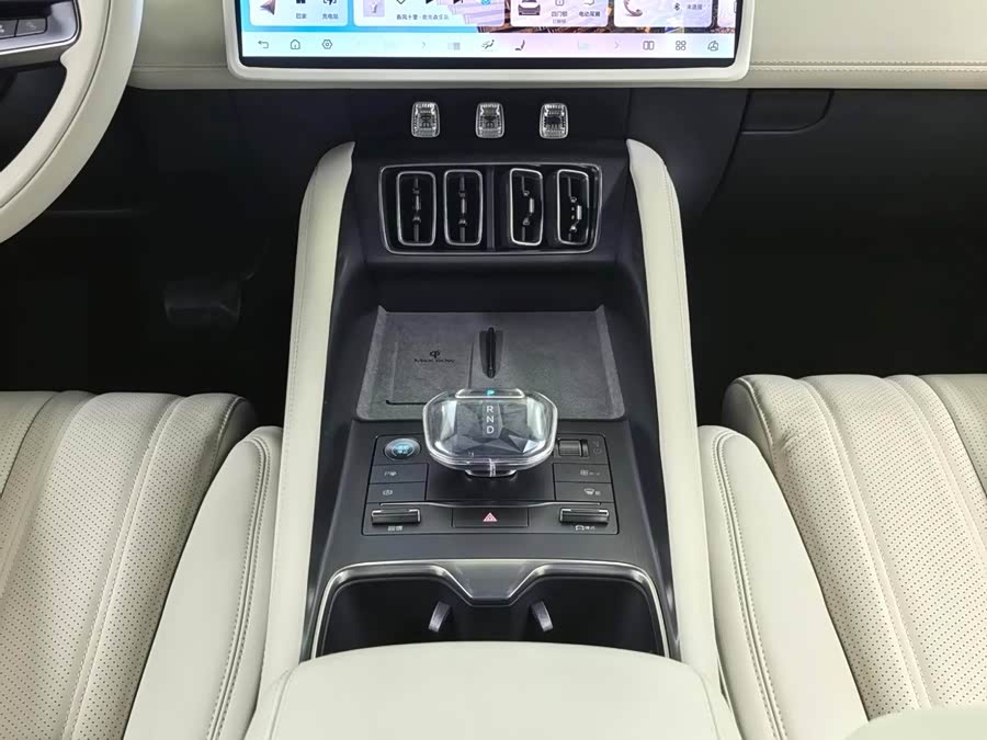 BYD SongL EV 2024 #13 BYD SongL EV 2024 car image #13