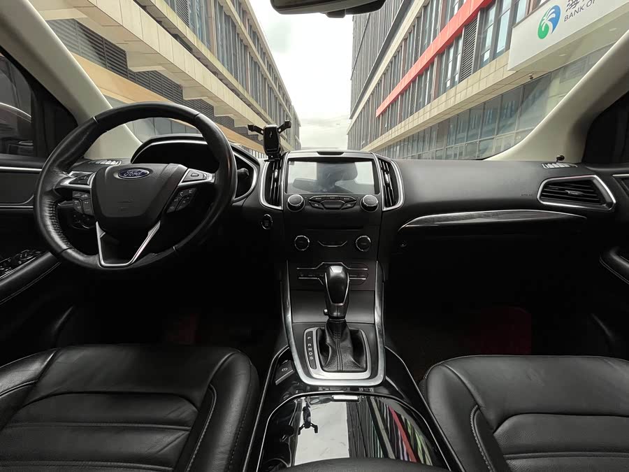 Ford Edge 2017 صورة سيارة #13