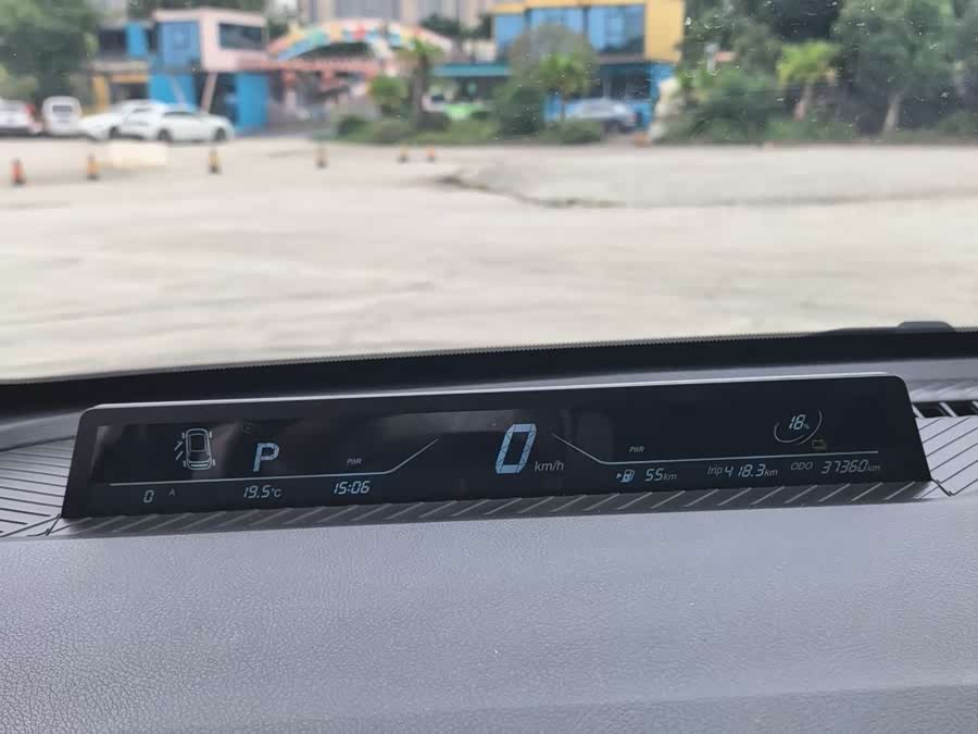 哪吒汽车 哪吒AYA 2025 汽车图片 #13