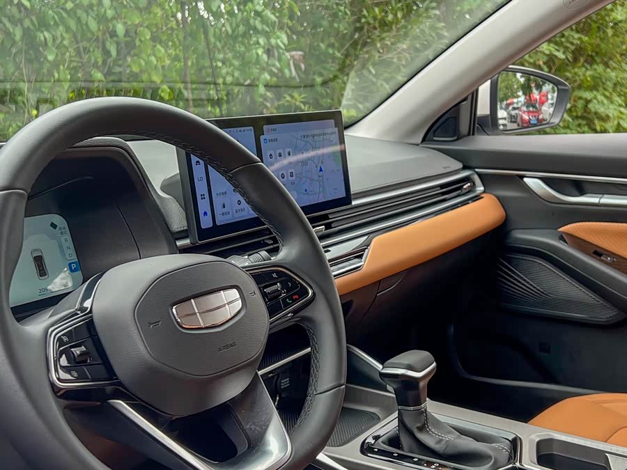GEELY Emgrand 2024 car image #13