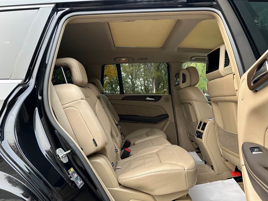 Mercedes-Benz GL Class 2015 car image #13