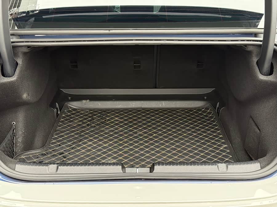 Mercedes-Benz EQE Class 2023 #13 Mercedes-Benz EQE Class 2023 car image #13