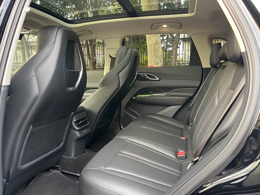 HongQi HS3 PHEV 2024 car image #13